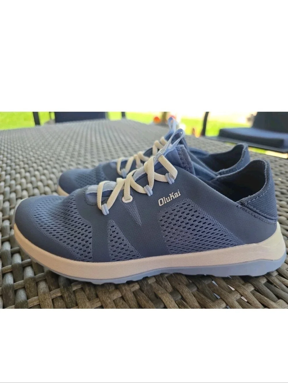 OluKai Womens Huia No Tie Slip On Trainer Sneaker Sz 8 Vintage Blue Sea Ice